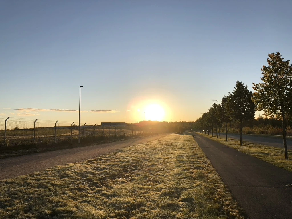 Lokakuun ensimmäinen päivä. Lappeenrannan lentokenttä.