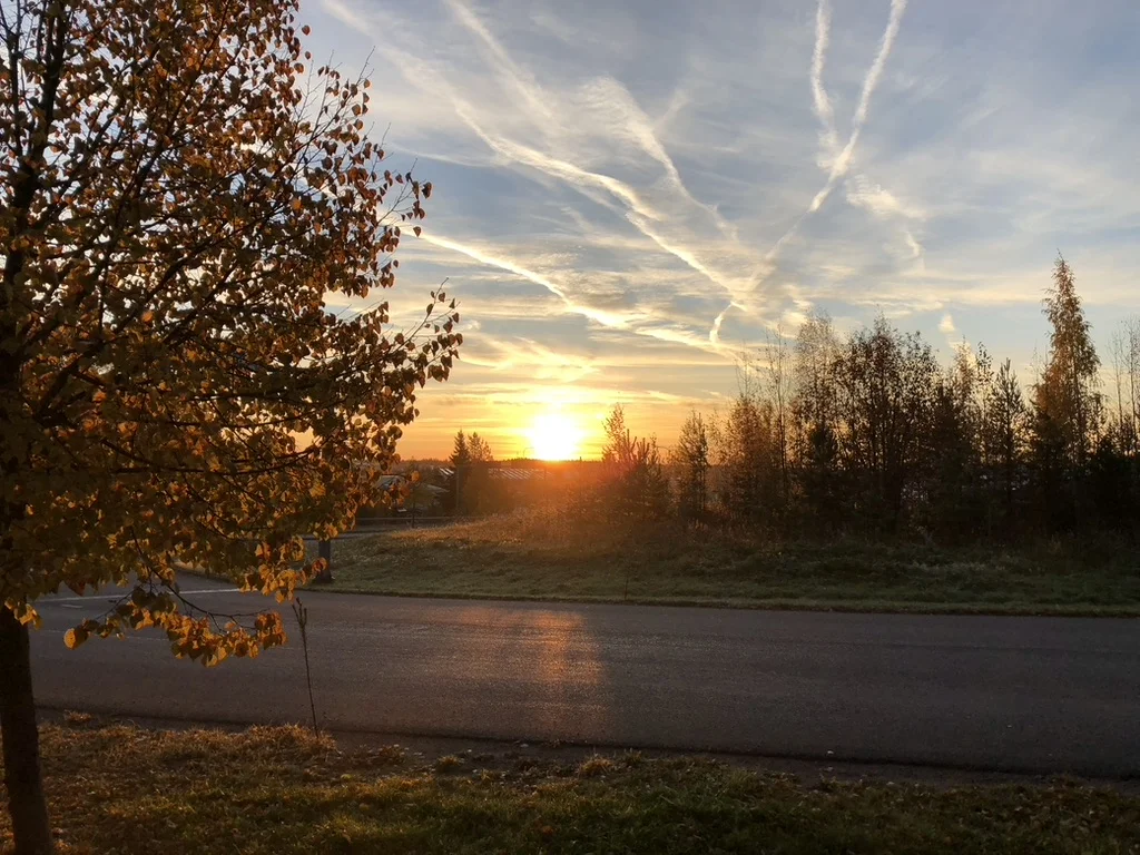 Lappeenrannan raviradan suora. Lokakuun aamu.