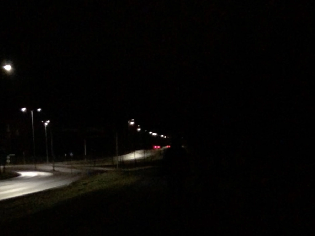 suomen pimeys marraskuussa. Lappeenranta illalla