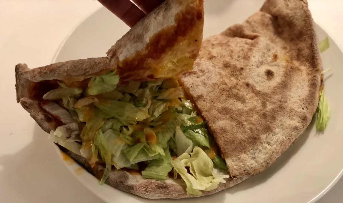 Kotzone Kotipizza. Balls to the Wall blogi. ilmakuivattu porsaanniska.